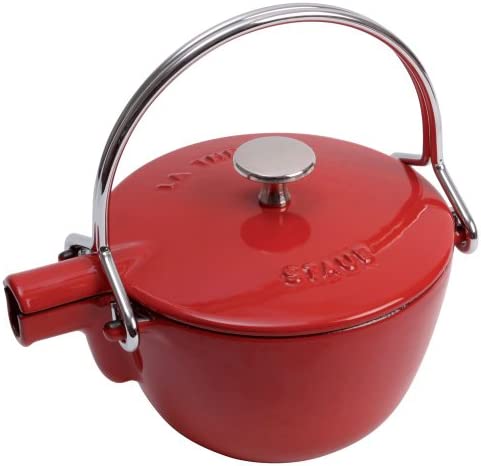 Staub 1650023 Cast Iron Round Tea Kettle 1-Quart Black Matte