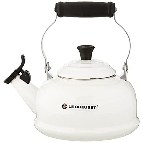 르크루제 Le Creuset 1.8-Quart Classic Whistling Teak Kettle Meringue