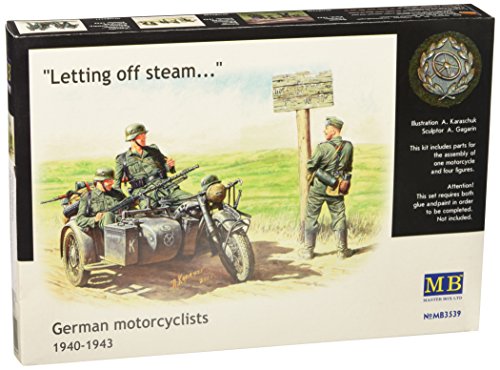 밀리터리 피규어 Master Box WWII German BMW R75 Motorcycle 4 Motorcyclists 1940-43 Figure Model Building Kits 135 Scale