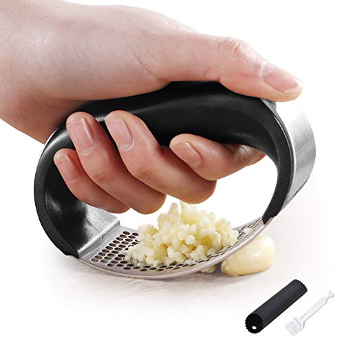 집들이선물 생강 마늘다지기 ( 마늘 껍질 제거 롤러, 클리닝 브러쉬 포함 ) Giovar Stainless Steel Garlic Press Rocker and Silicone Tube Garlic Peeler Set, Handheld Garlic Rolling Crusher Dishwasher safe- Easy to Clean