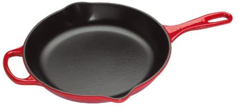 르크루제 Le Creuset Enameled Cast Iron Signature Iron Handle Skillet, 9" (1-3/8 qt.), White