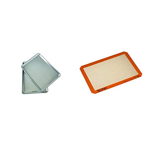 NORDIC WARE 노르딕웨어 알루미늄 베이킹 팬 2개 & 실리콘 베이킹 매트 세트